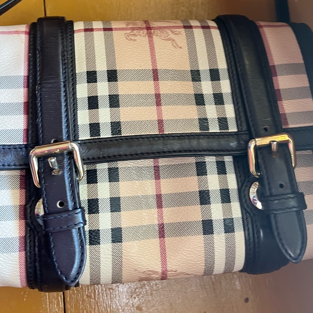 💯 Authentic Burberry shoulder bag